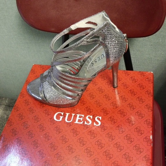 Heel - Picture 2 of 3